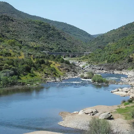 Retiro Terrasol ゲストハウス Tó